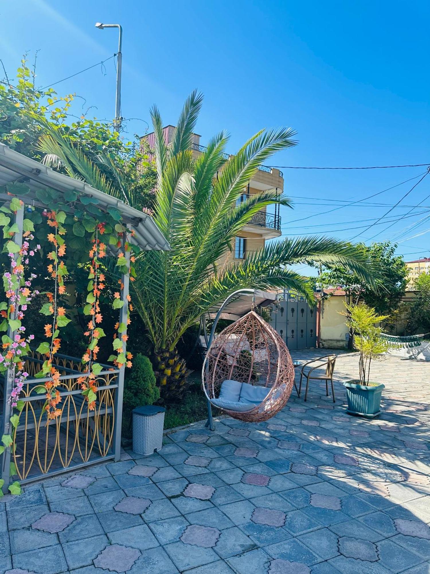 Hotel Buta Batoumi Extérieur photo