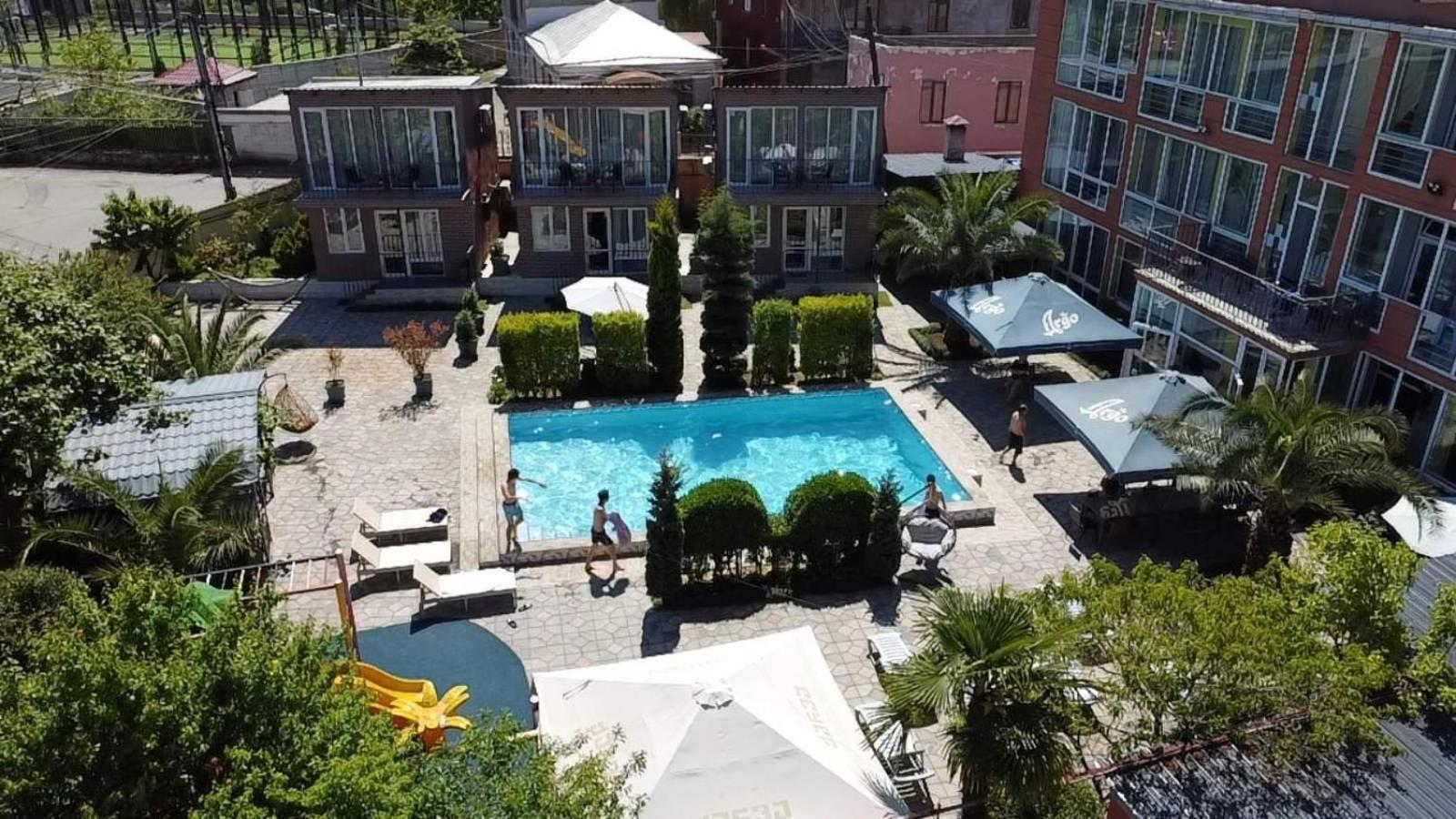 Hotel Buta Batoumi Extérieur photo