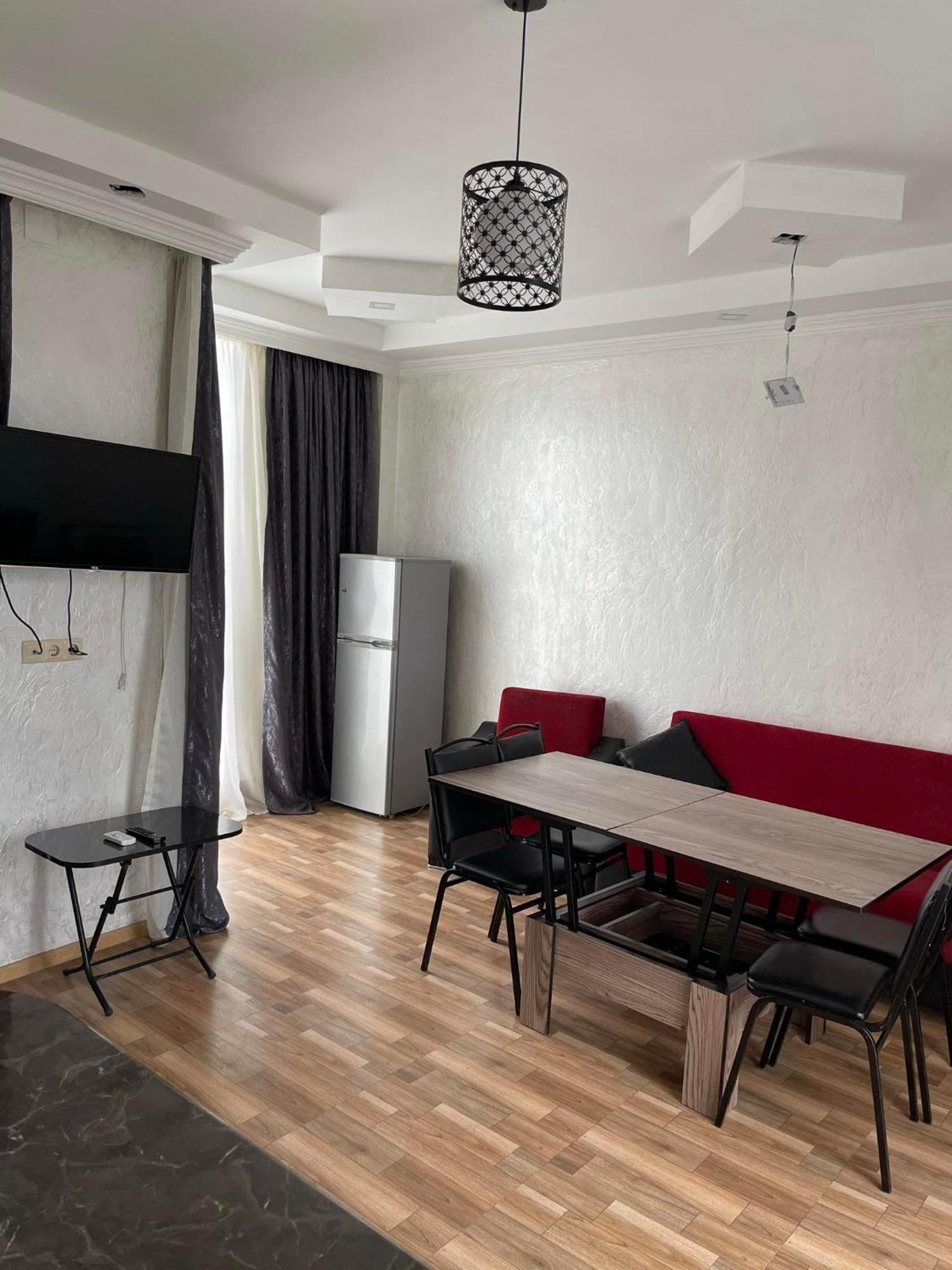 Hotel Buta Batoumi Extérieur photo