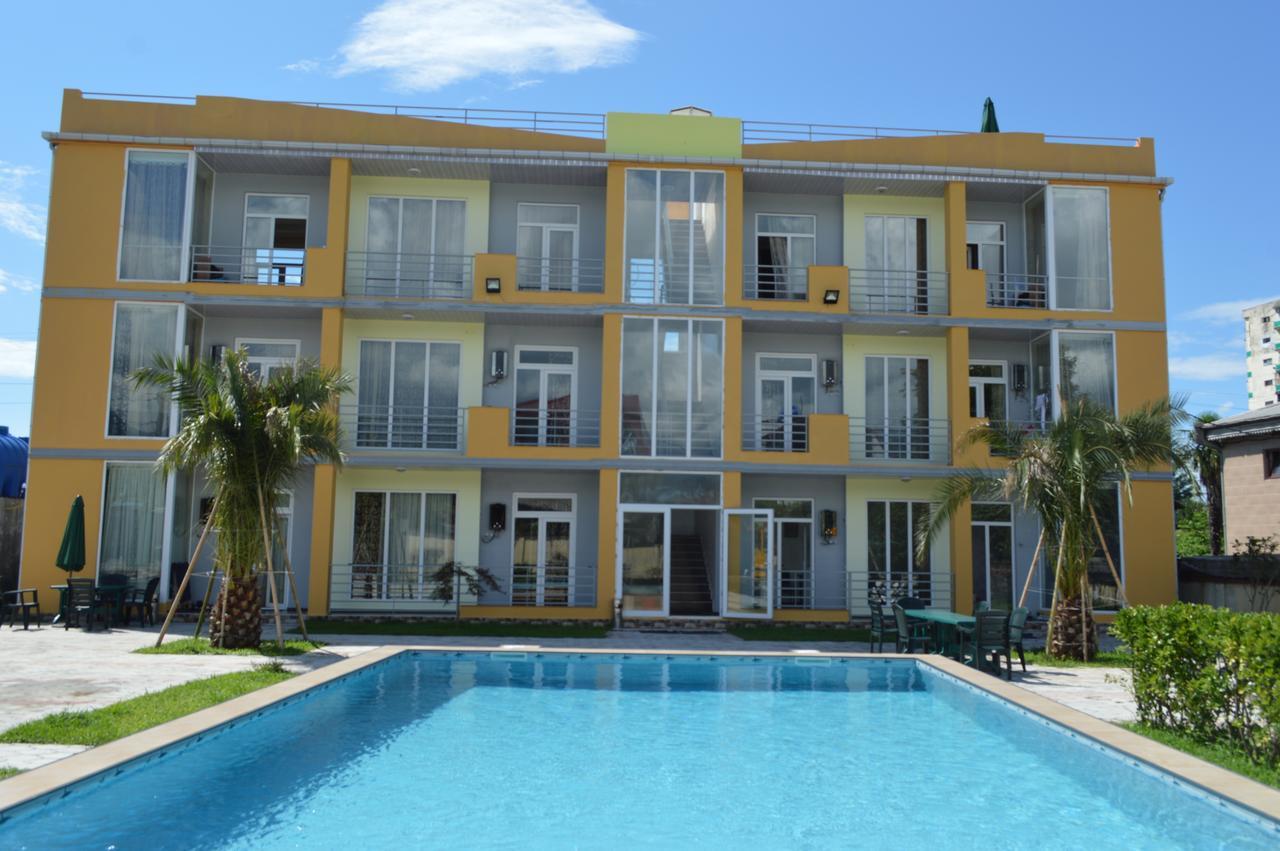 Hotel Buta Batoumi Extérieur photo